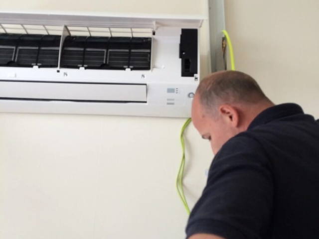 air conditioning unit hertfordshire